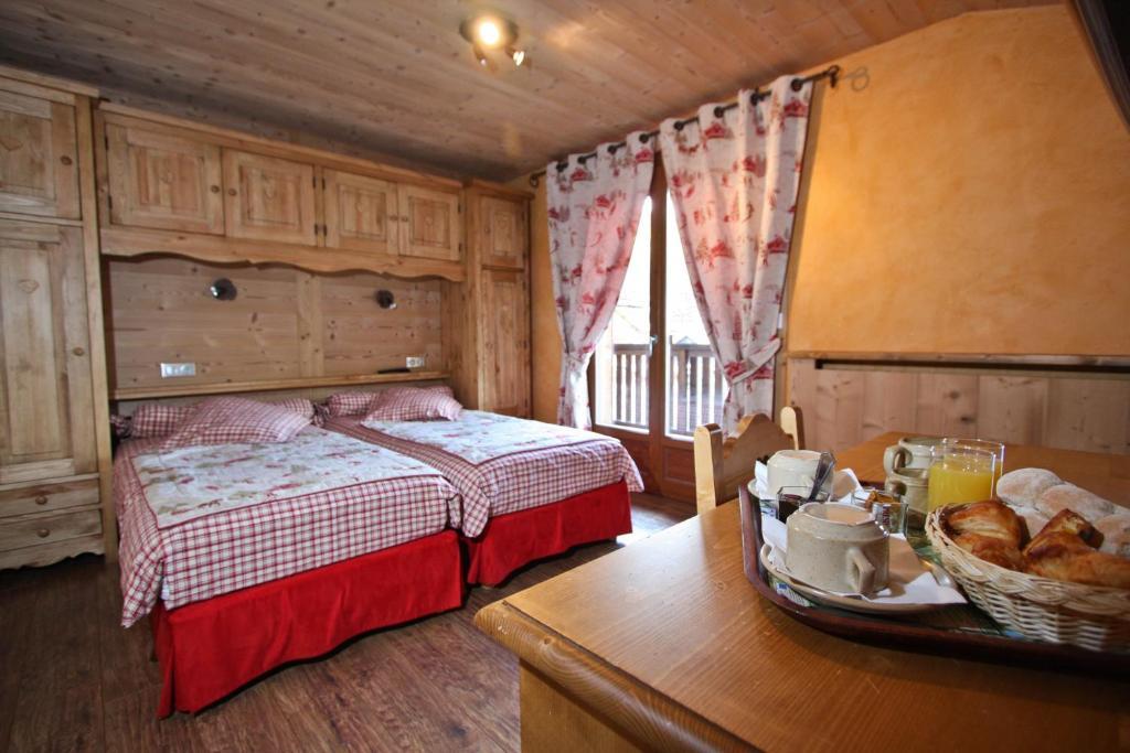 Alpen Roc Hotel Morzine Værelse billede
